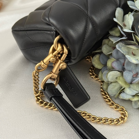 Coach Tabby Crossbody Wristlet With Pillow Quilting - Picture 5 of 8